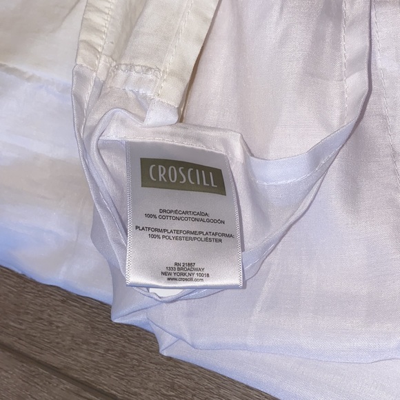 CROSCILL WHITE KING SIZE BEDSKIRT - Picture 3 of 3